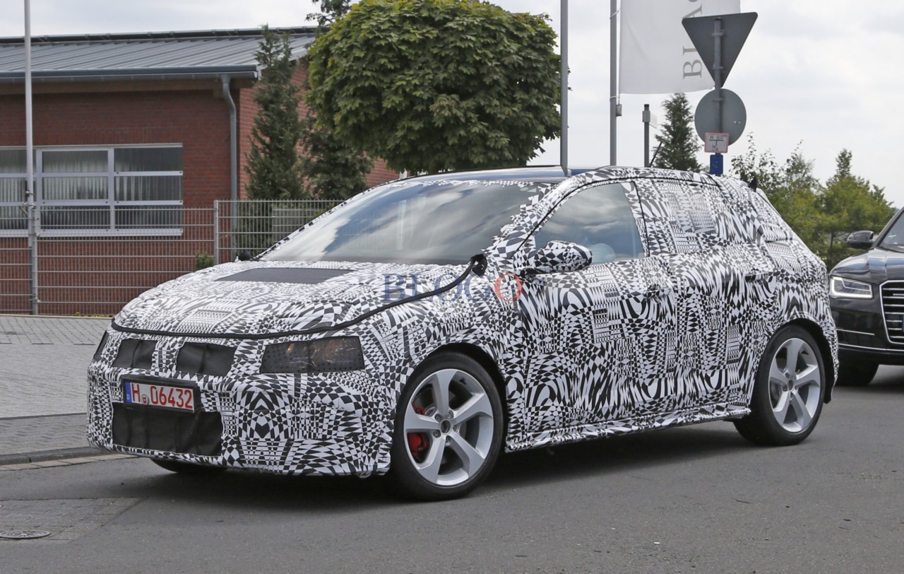 Nuova Volkswagen Polo GTI foto spia Autoblog