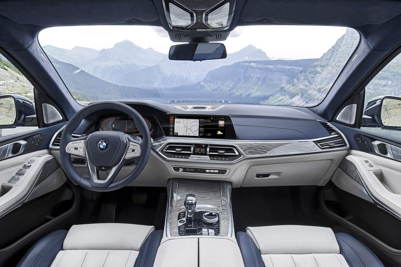 Nuova BMW X7 interni Autoblog