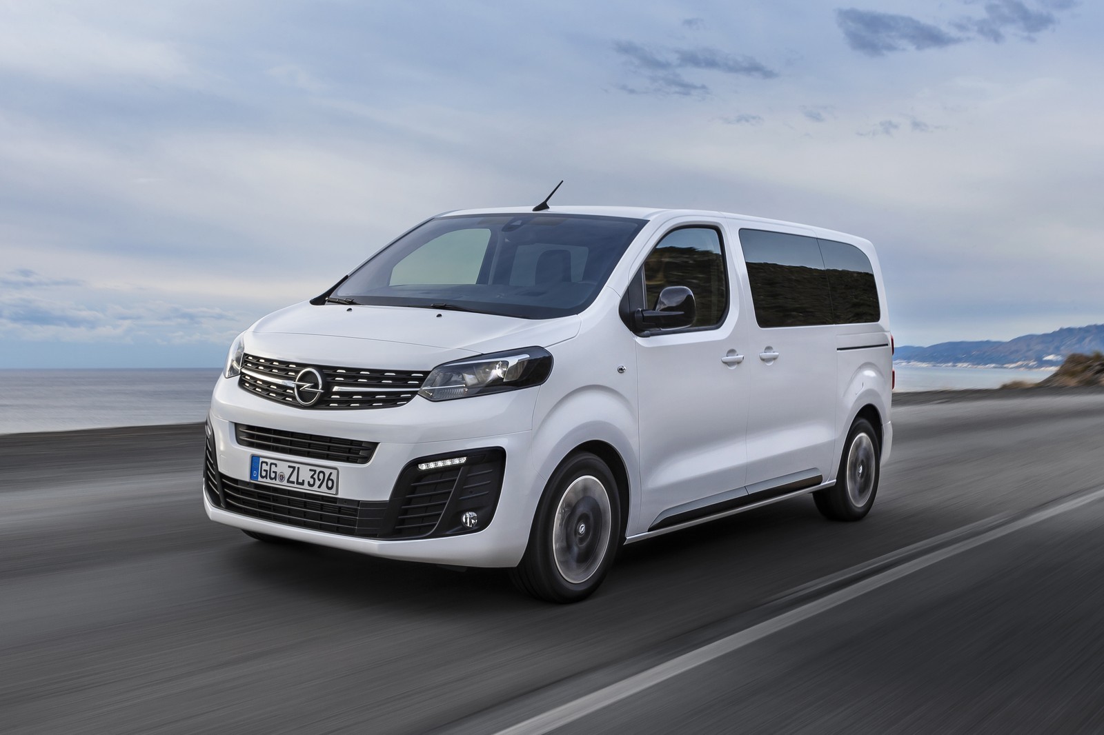 opel zafira 7 posti prezzo nuova
