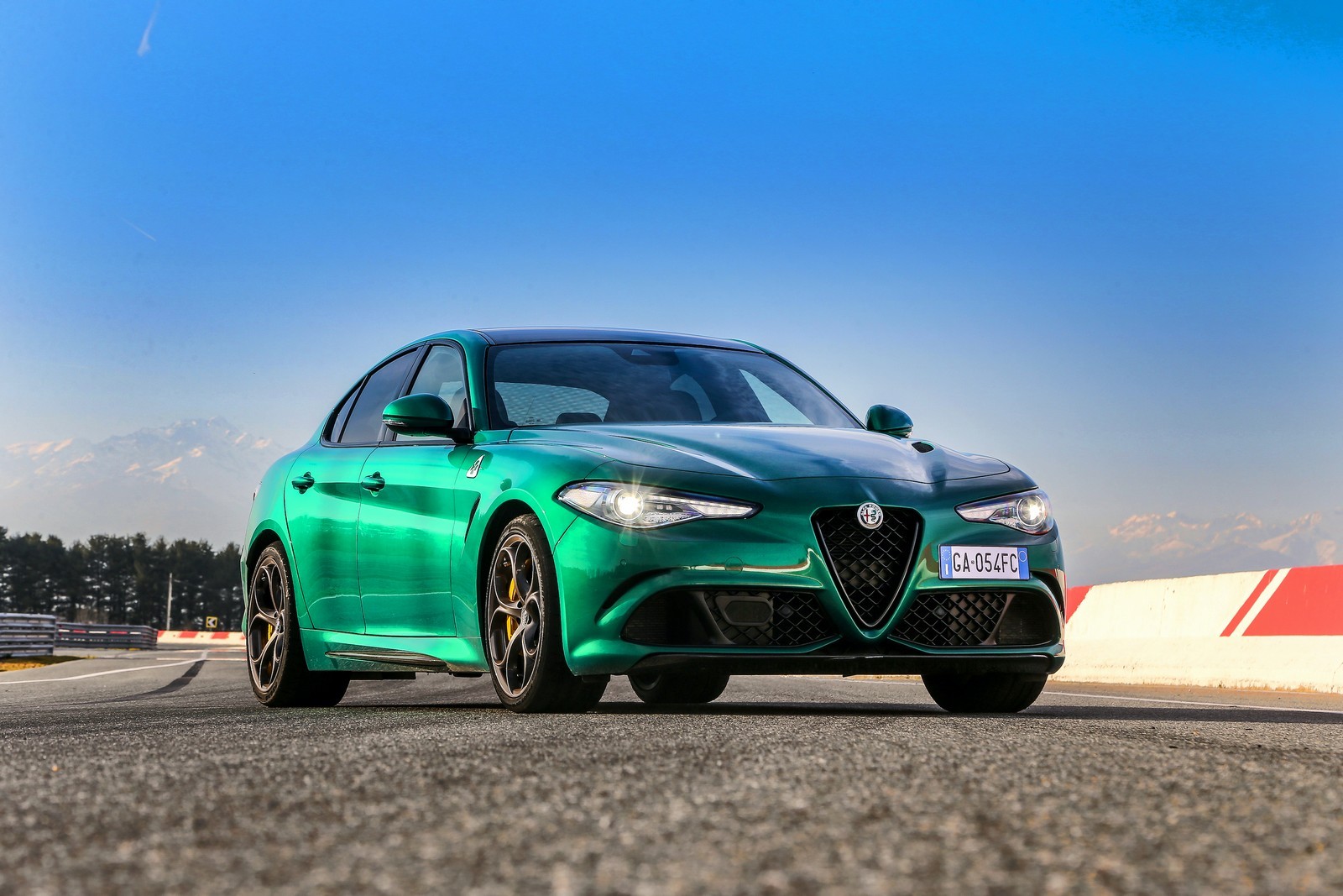 Alfa Romeo Giulia in arrivo il restyling di metà carriera