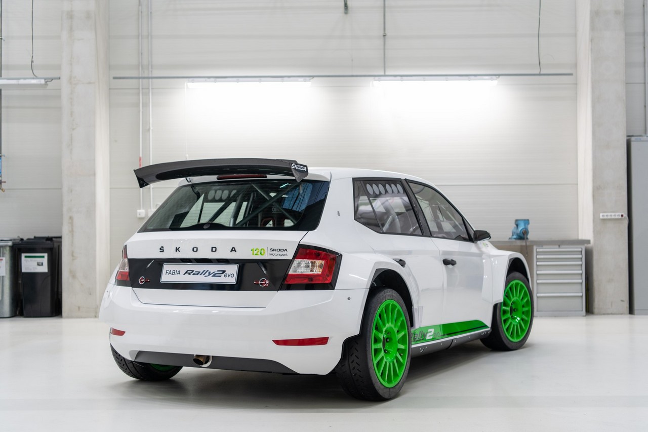 Skoda Fabia Rally2 Evo 2021: immagini ufficiali