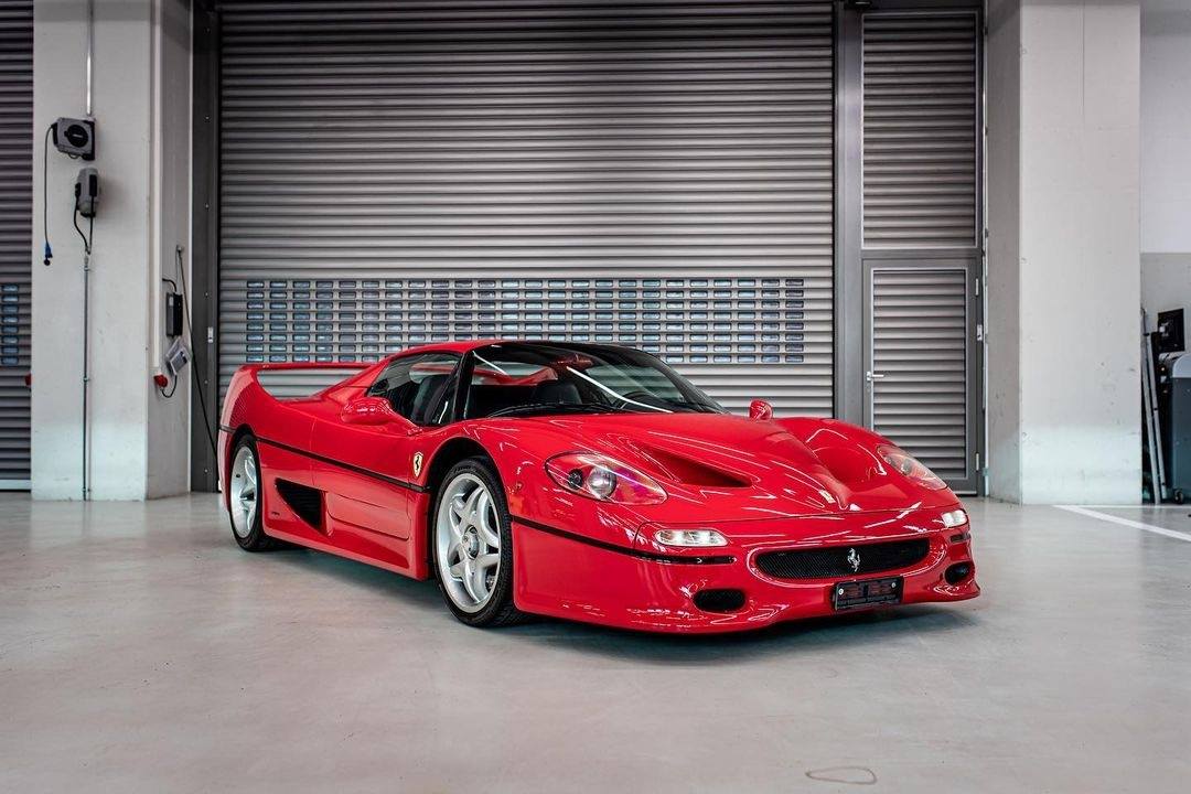 La collezione di auto di Sebastian Vettel in vendita