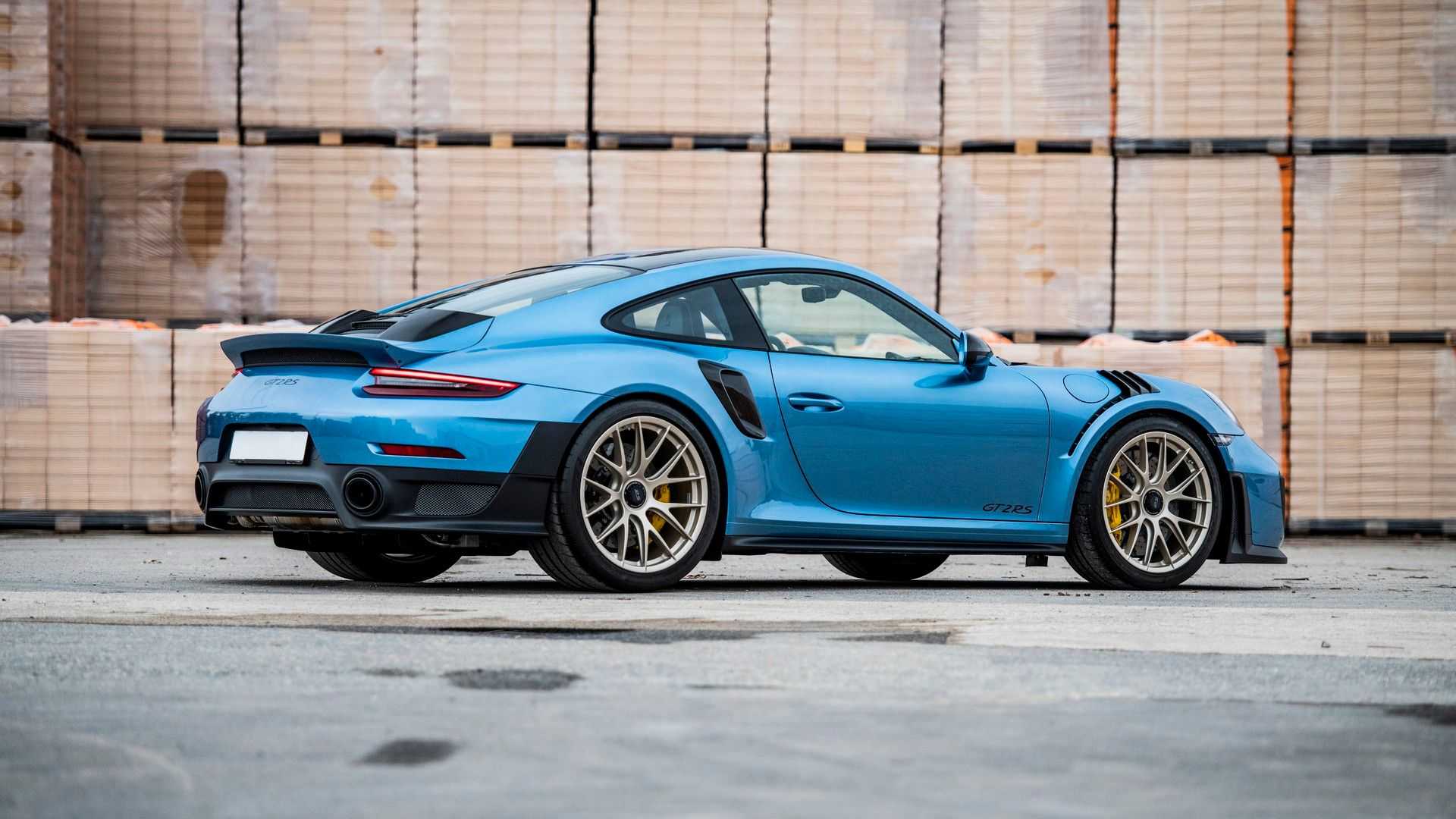 Porsche, 7 esemplari all'asta: le immagini