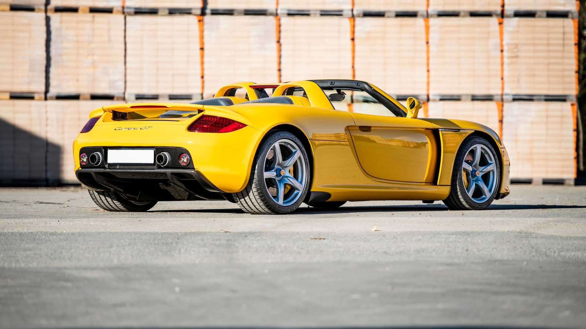Porsche Carrera GT, un esempalre all'asta: le immagini ufficiali