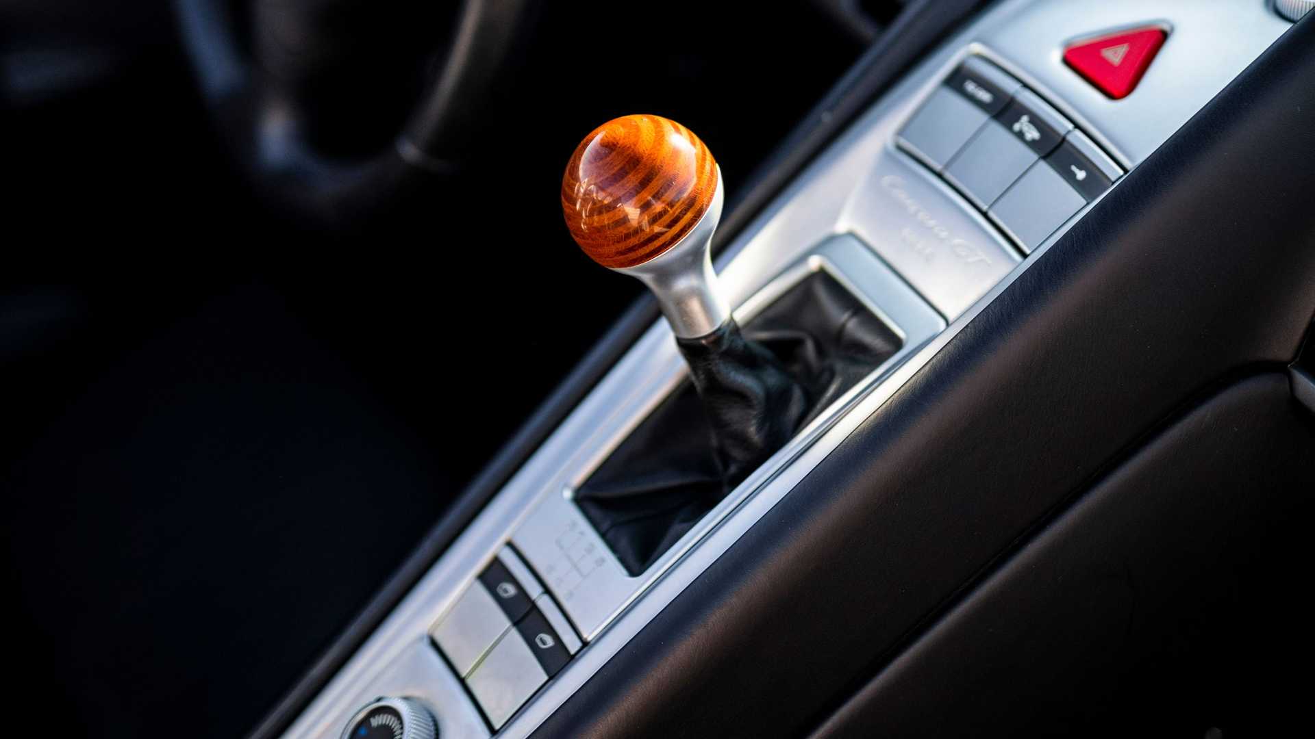 Porsche Carrera GT, un esempalre all'asta: le immagini ufficiali