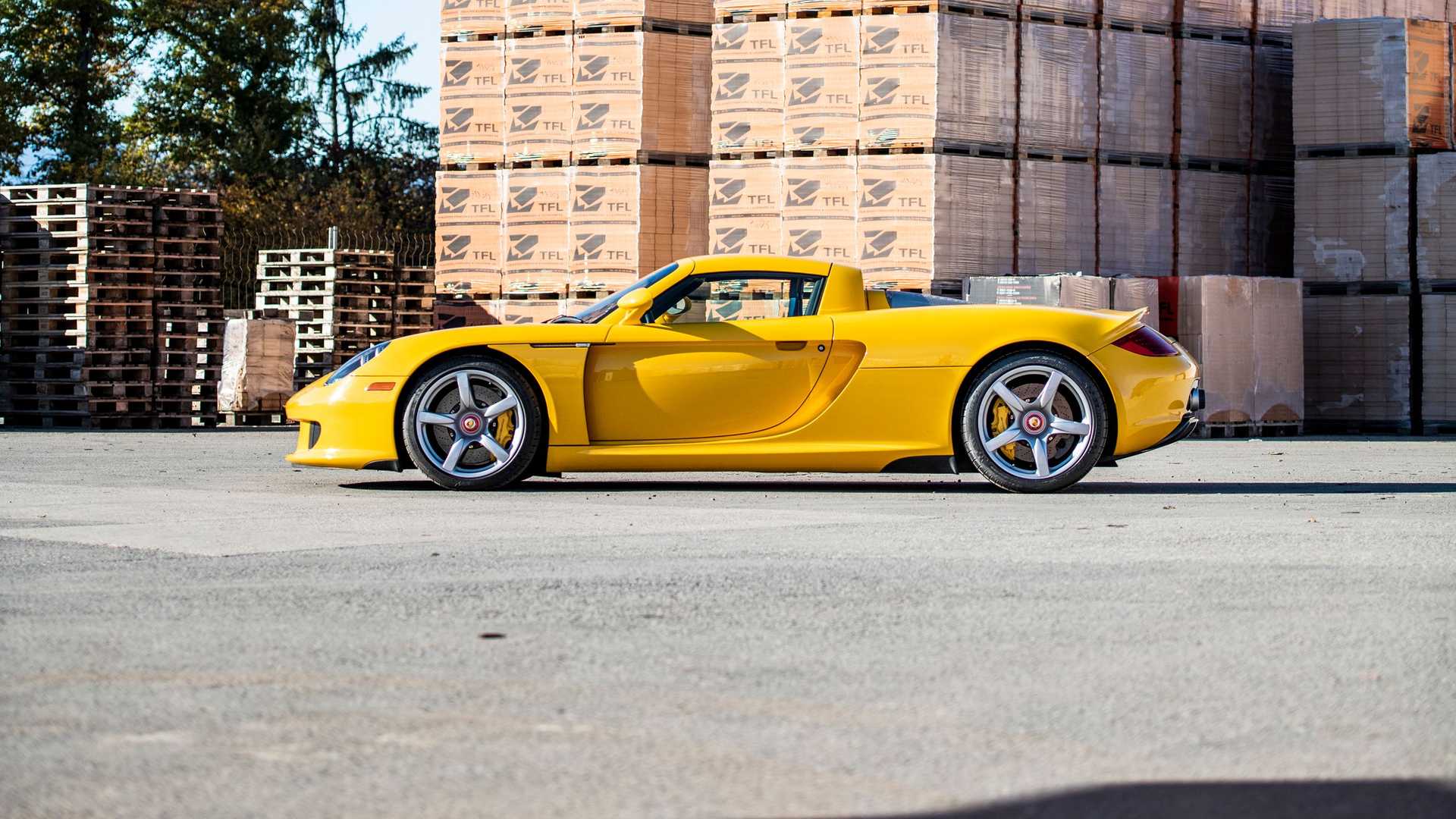 Porsche Carrera GT, un esempalre all'asta: le immagini ufficiali