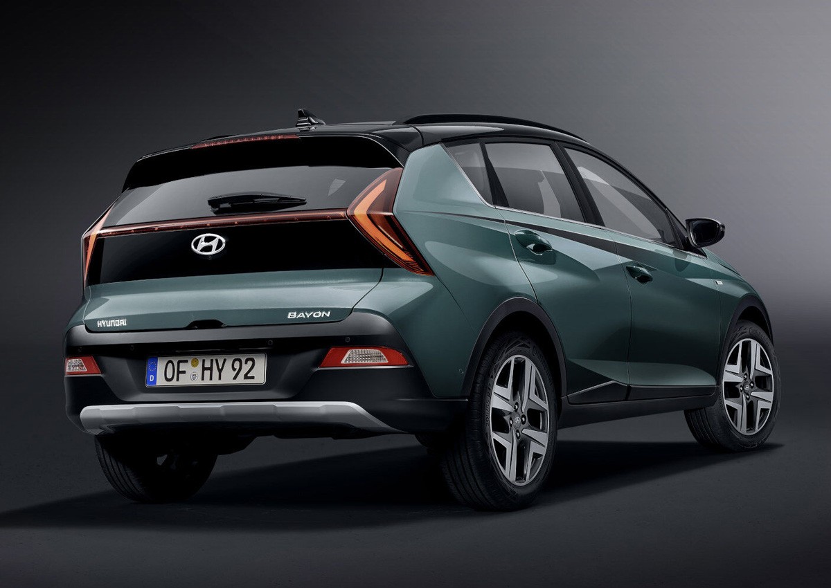 Hyundai Bayon 2021: dimensioni, motori e interni del piccolo SUV