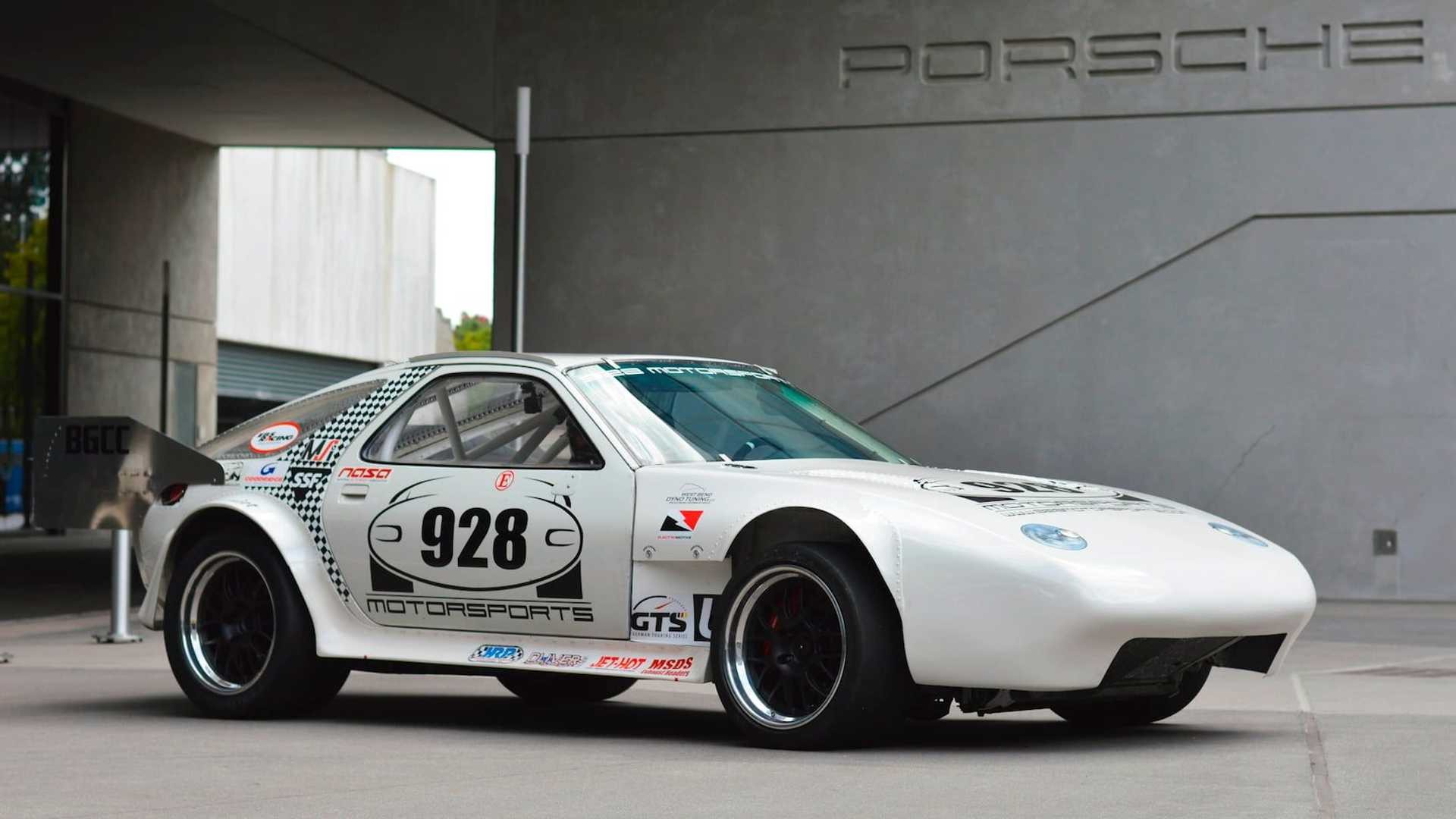 Porsche 928: all'asta un esemplare da record