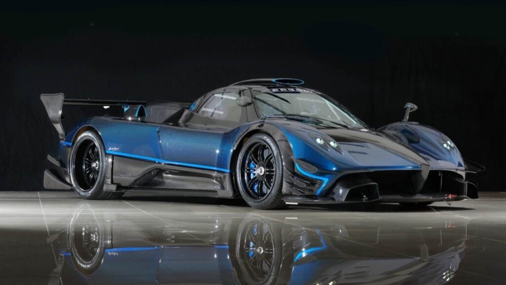 Pagani Zonda Revolucion: le immagini