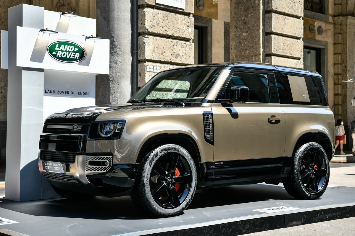 Land Rover Defender 90 al MIMO 2021