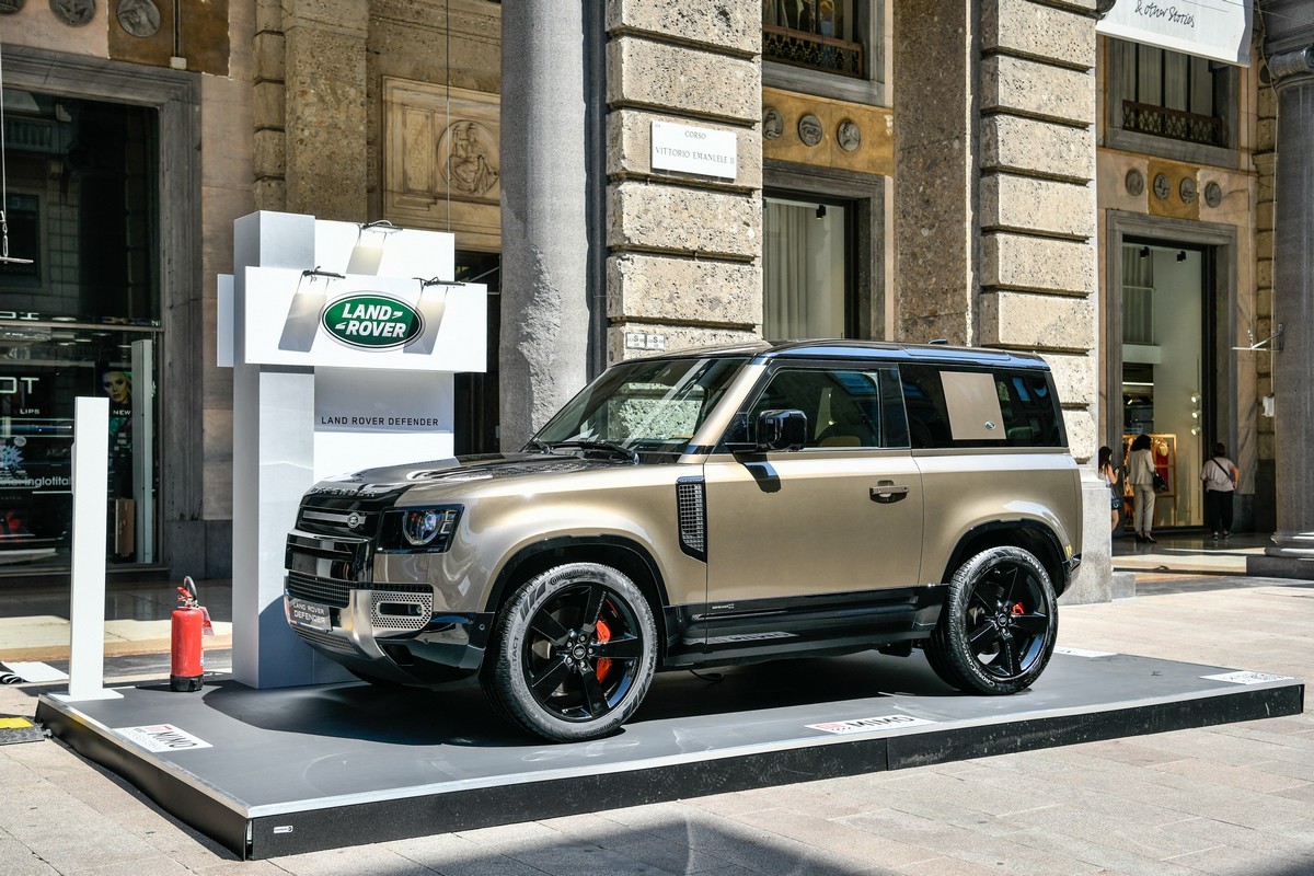 Land Rover Defender 90 al MIMO 2021