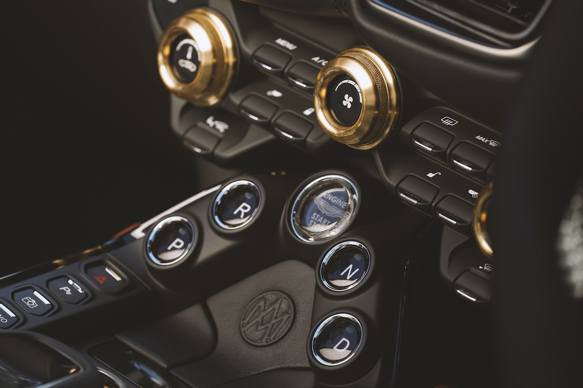 Aston Martin A3 Vantage Roadster: le immagini