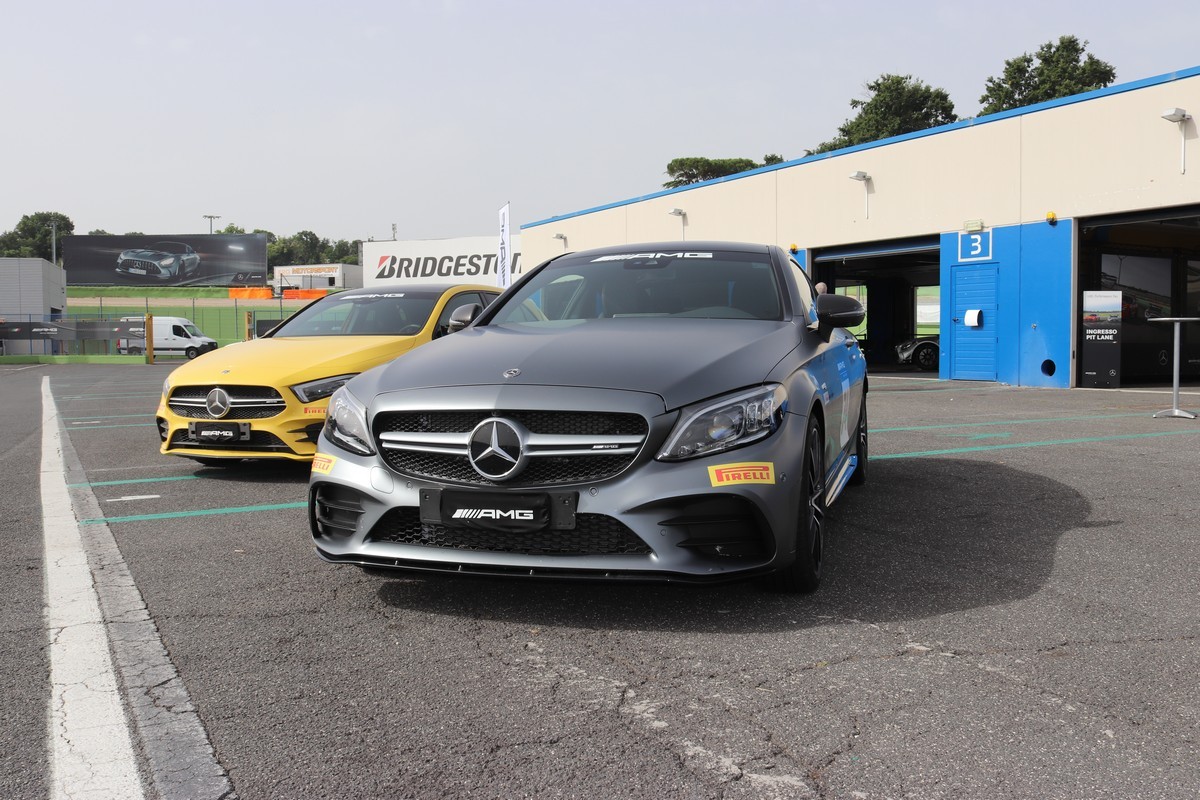 Mercedes-Benz AMG Performance Day: in pista a Vallelunga