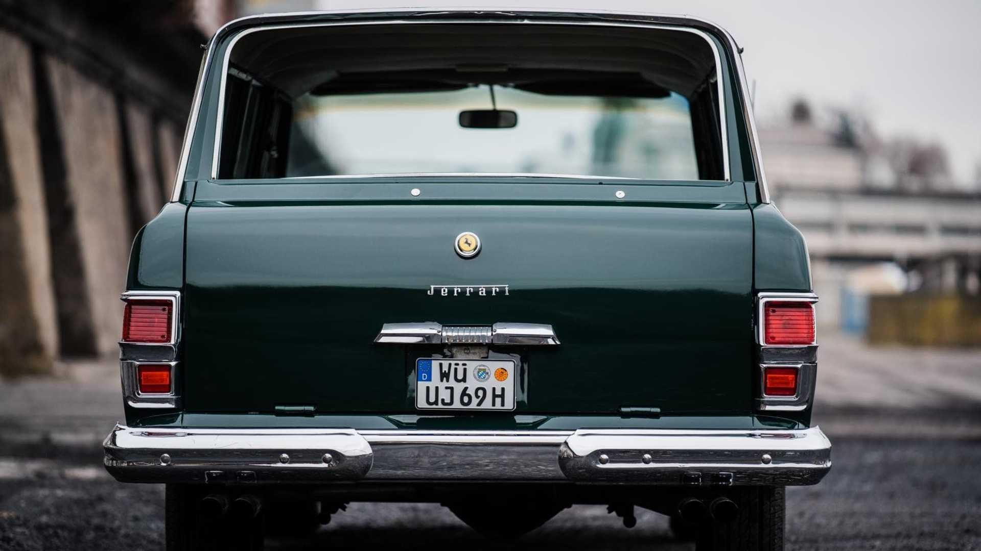 Jerrari, il SUV metà Jeep, metà Ferrari: le immagini