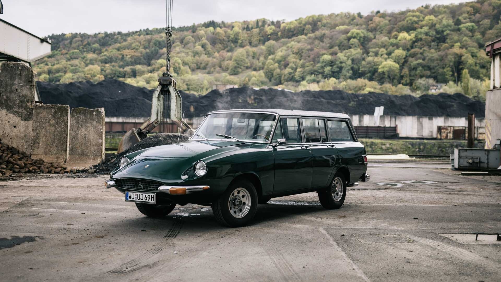Jerrari, il SUV metà Jeep, metà Ferrari: le immagini