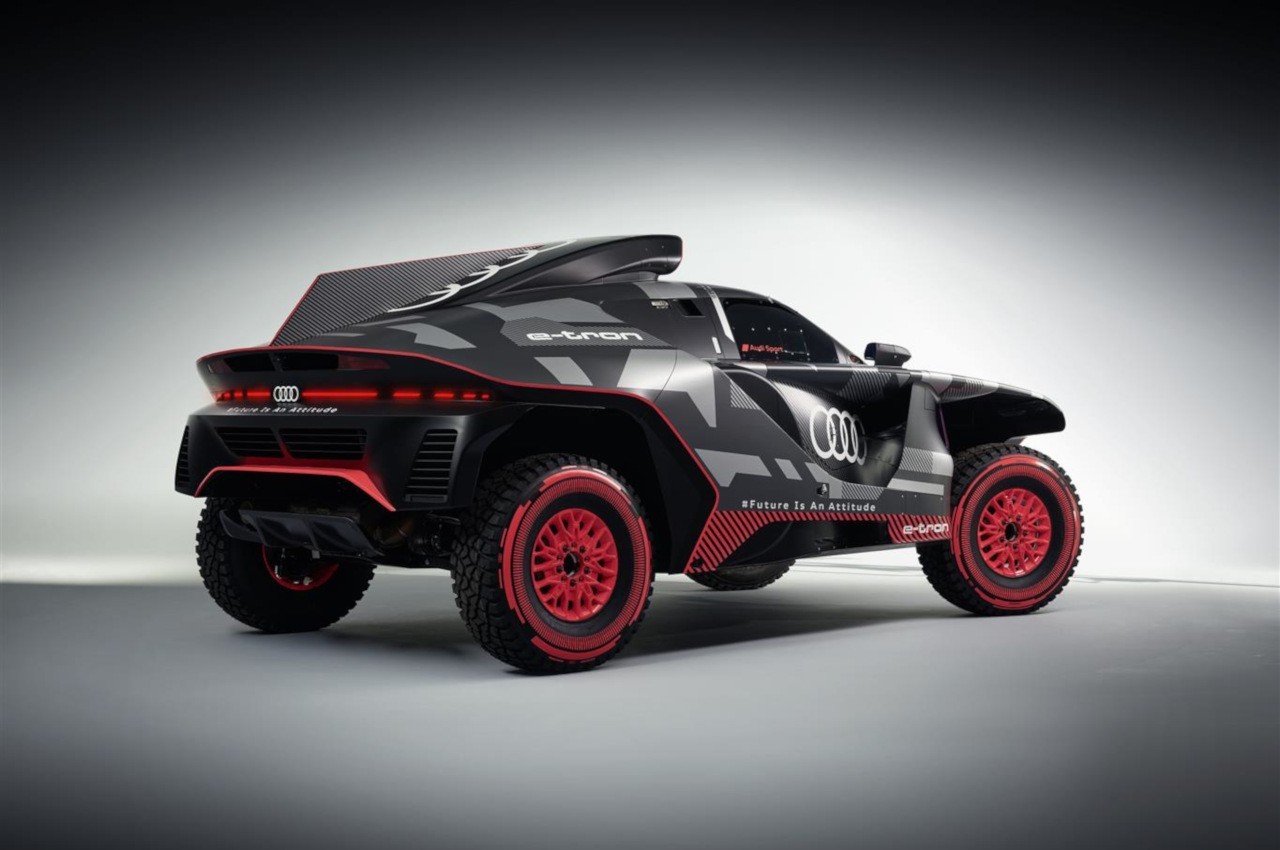 Audi RS Q e-tron 2022: prime immagini ufficiali