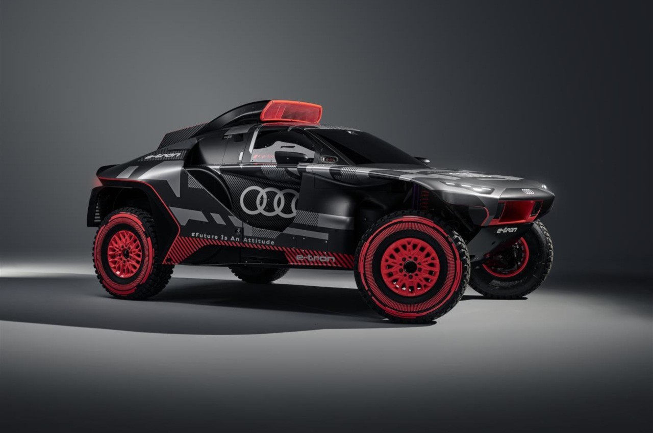 Audi RS Q e-tron 2022: prime immagini ufficiali