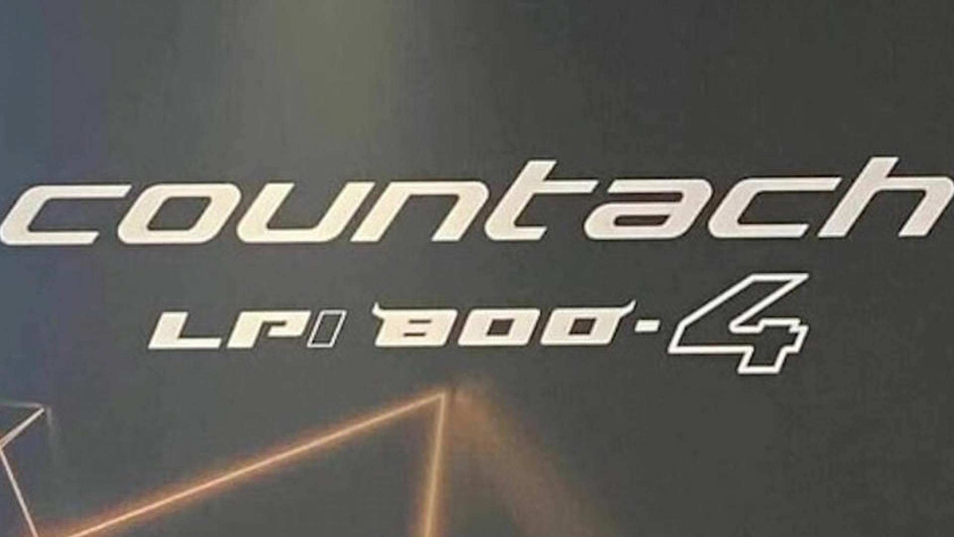 Lamborghini Countach: nuove foto del ritorno del mito