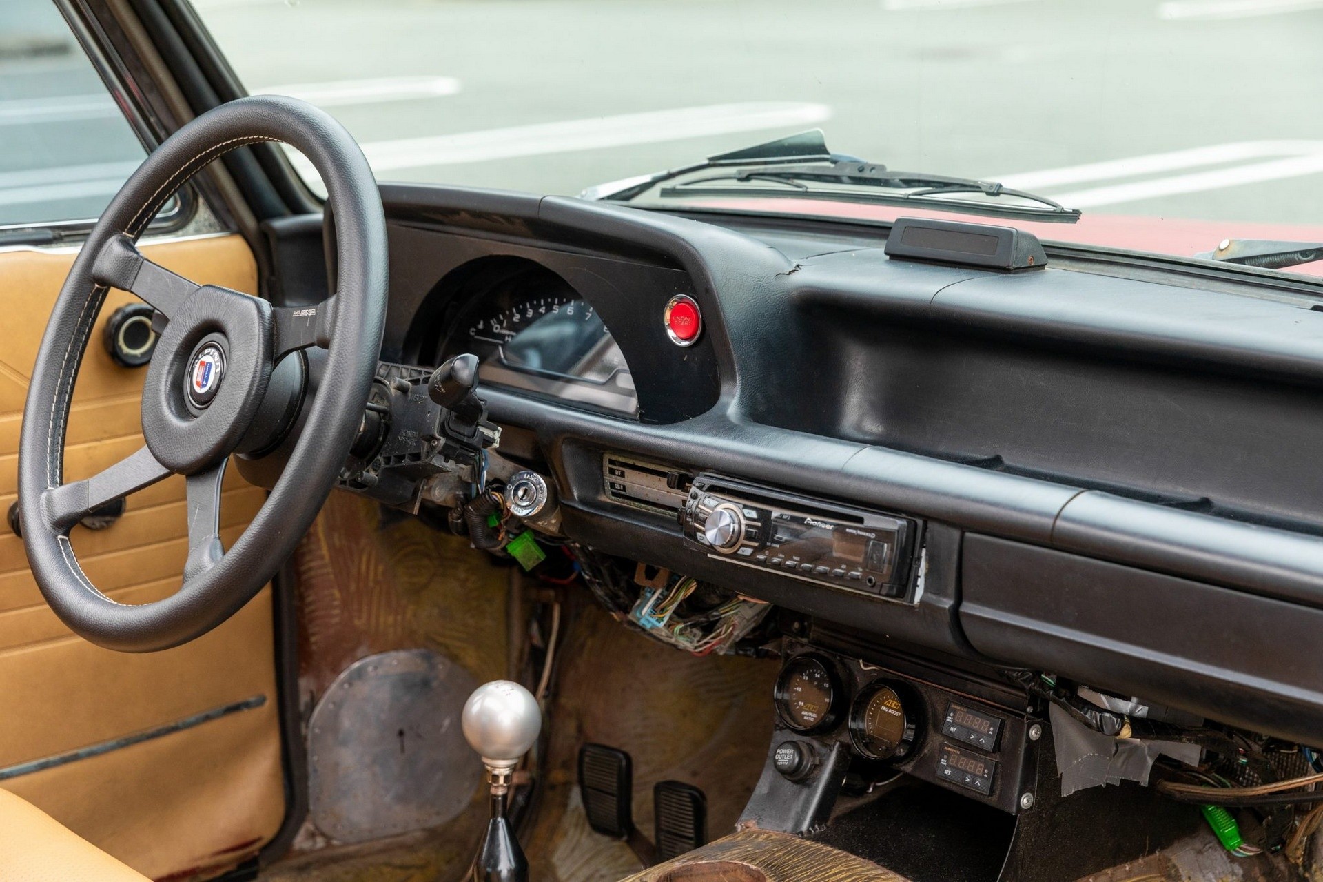 BMW 2002 con motore di una Honda S2000: le immagini