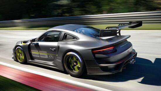 Porsche 911 GT2 RS Clubsport 25: le immagini