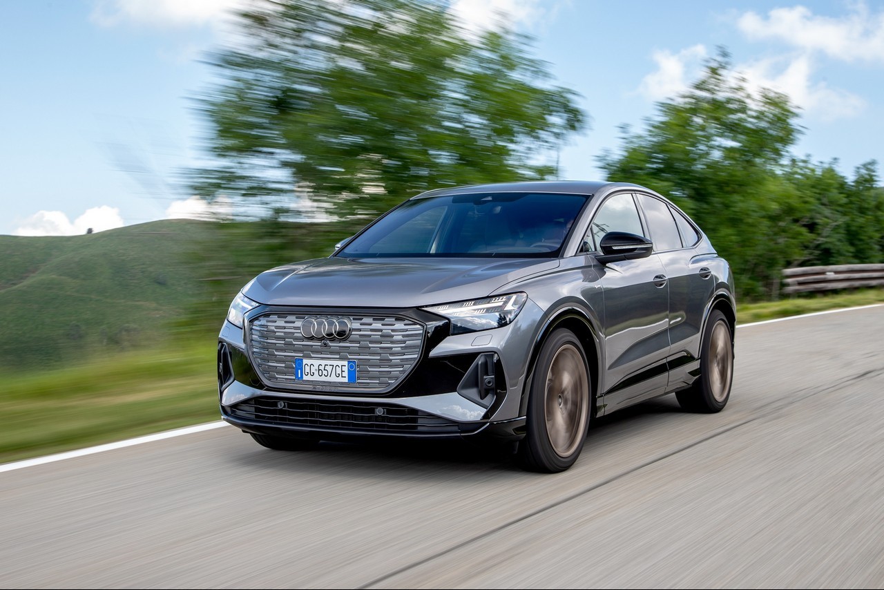 Audi Q4 Sportback etron prova, prezzi, allestimenti, scheda tecnica