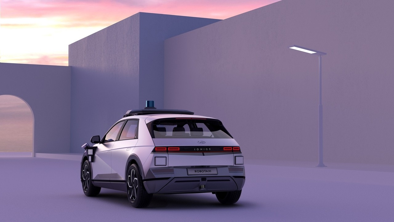 Hyundai Ioniq 5 robotaxi: le immagini ufficiali