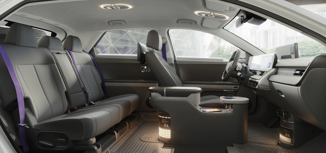 Hyundai Ioniq 5 robotaxi: le immagini ufficiali