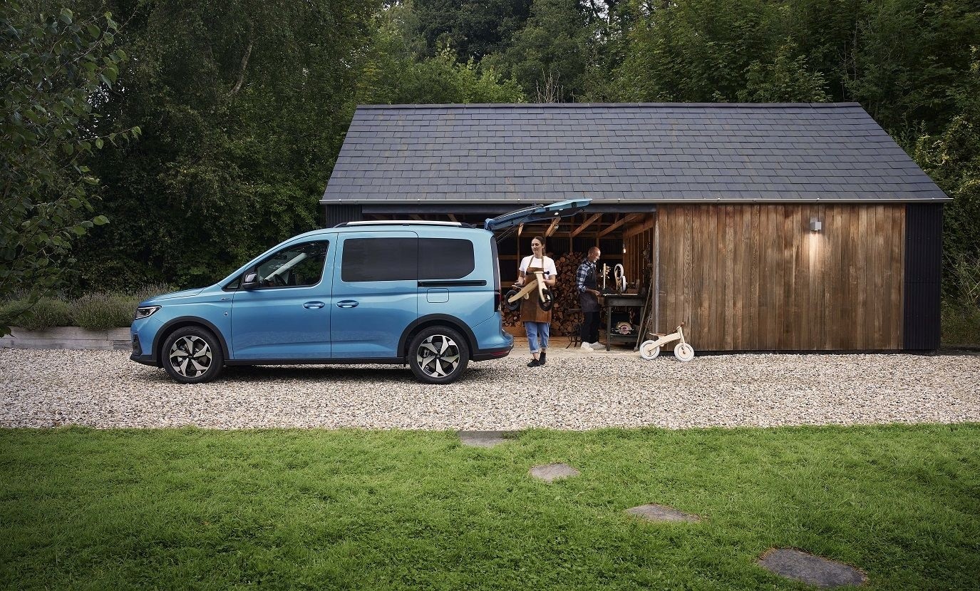 Ford Tourneo Connect 2022: immagini ufficiali