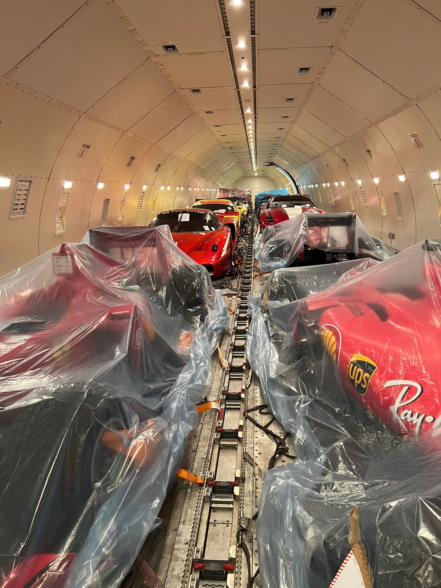 Ferrari in volo