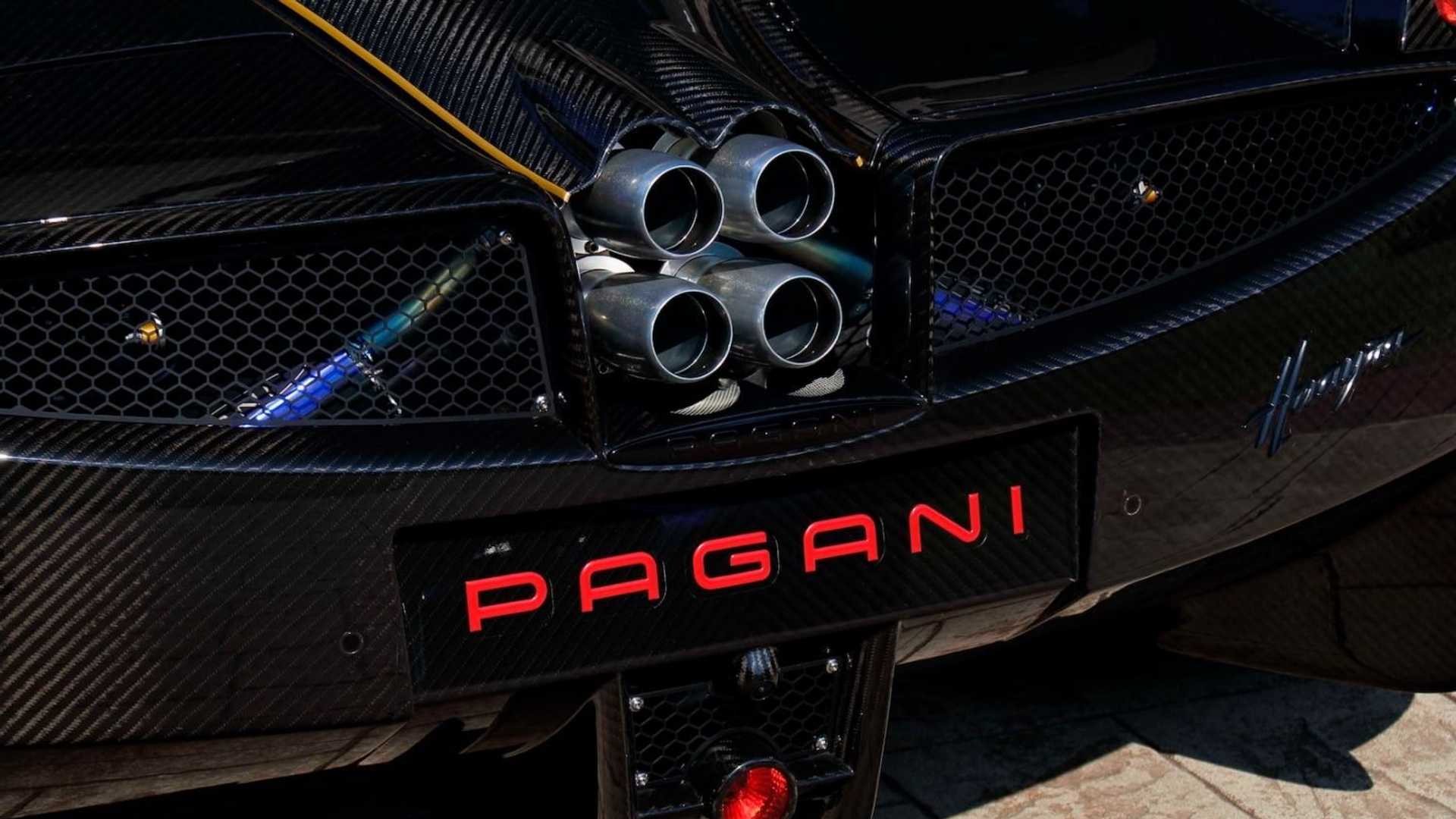 Pagani Huayra: le immagini