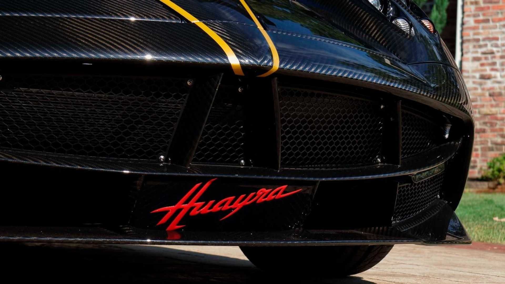 Pagani Huayra: le immagini
