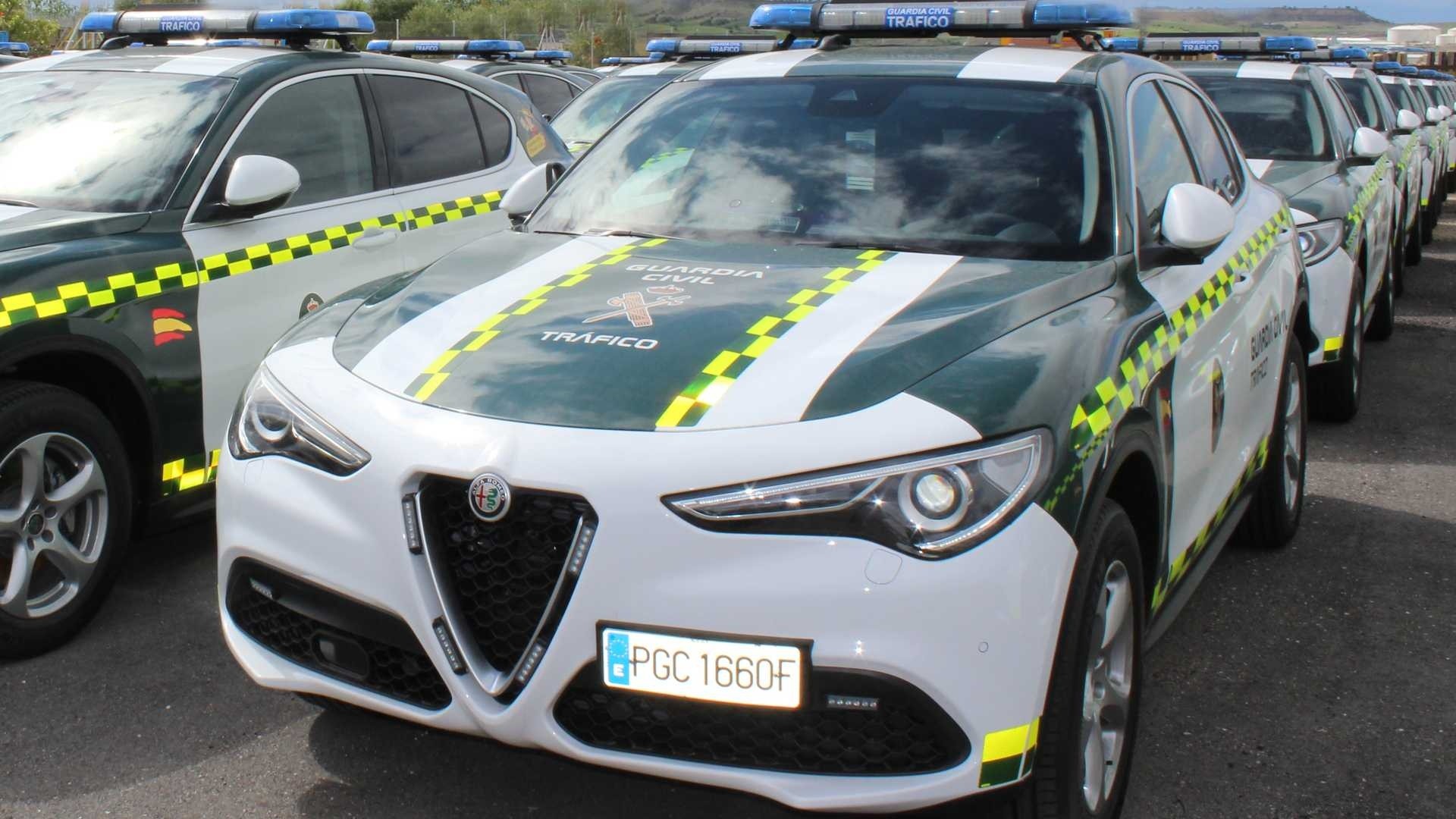 Alfa Romeo Stelvio per la Guardia Civil: le immagini