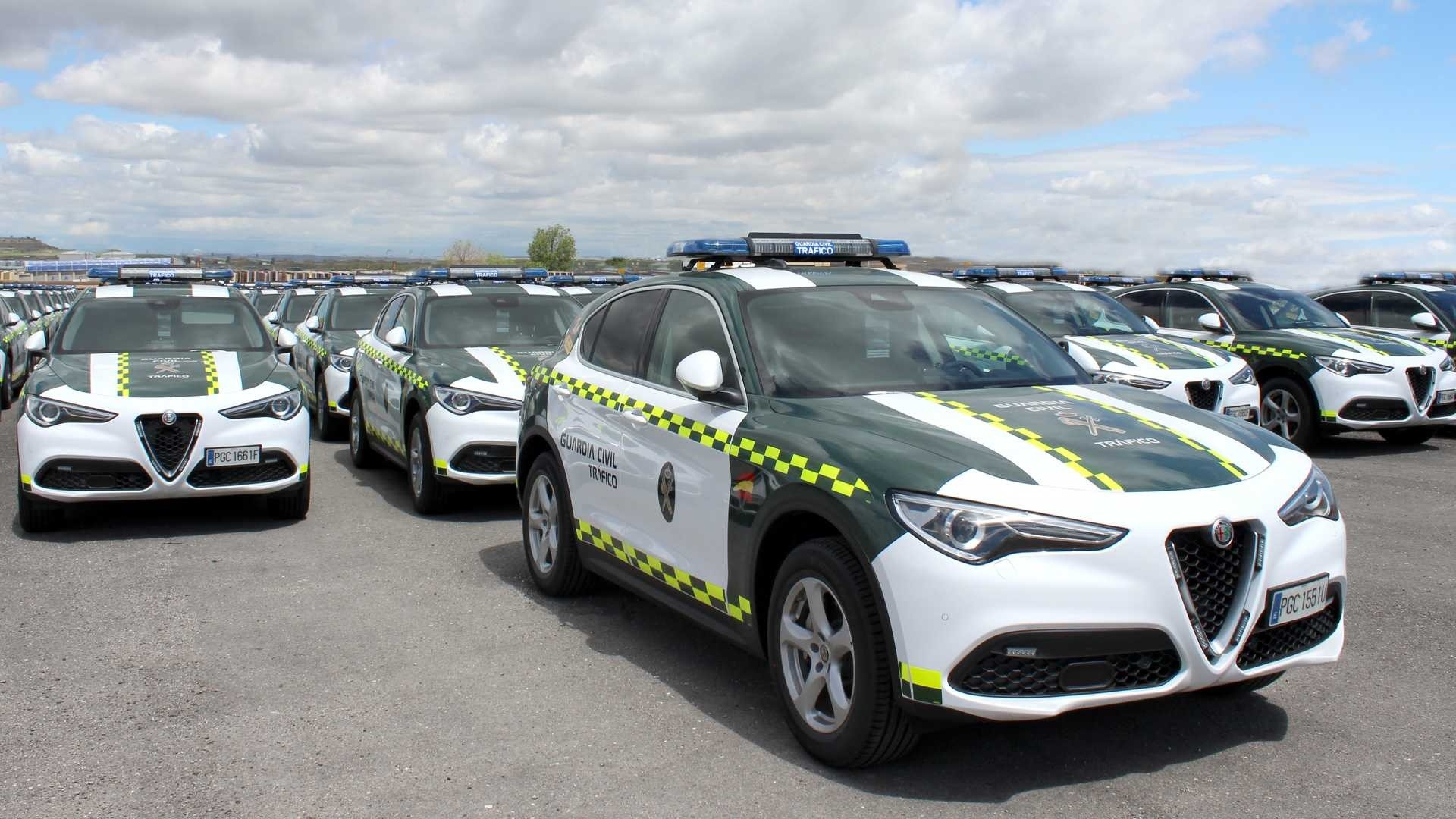 Alfa Romeo Stelvio per la Guardia Civil: le immagini