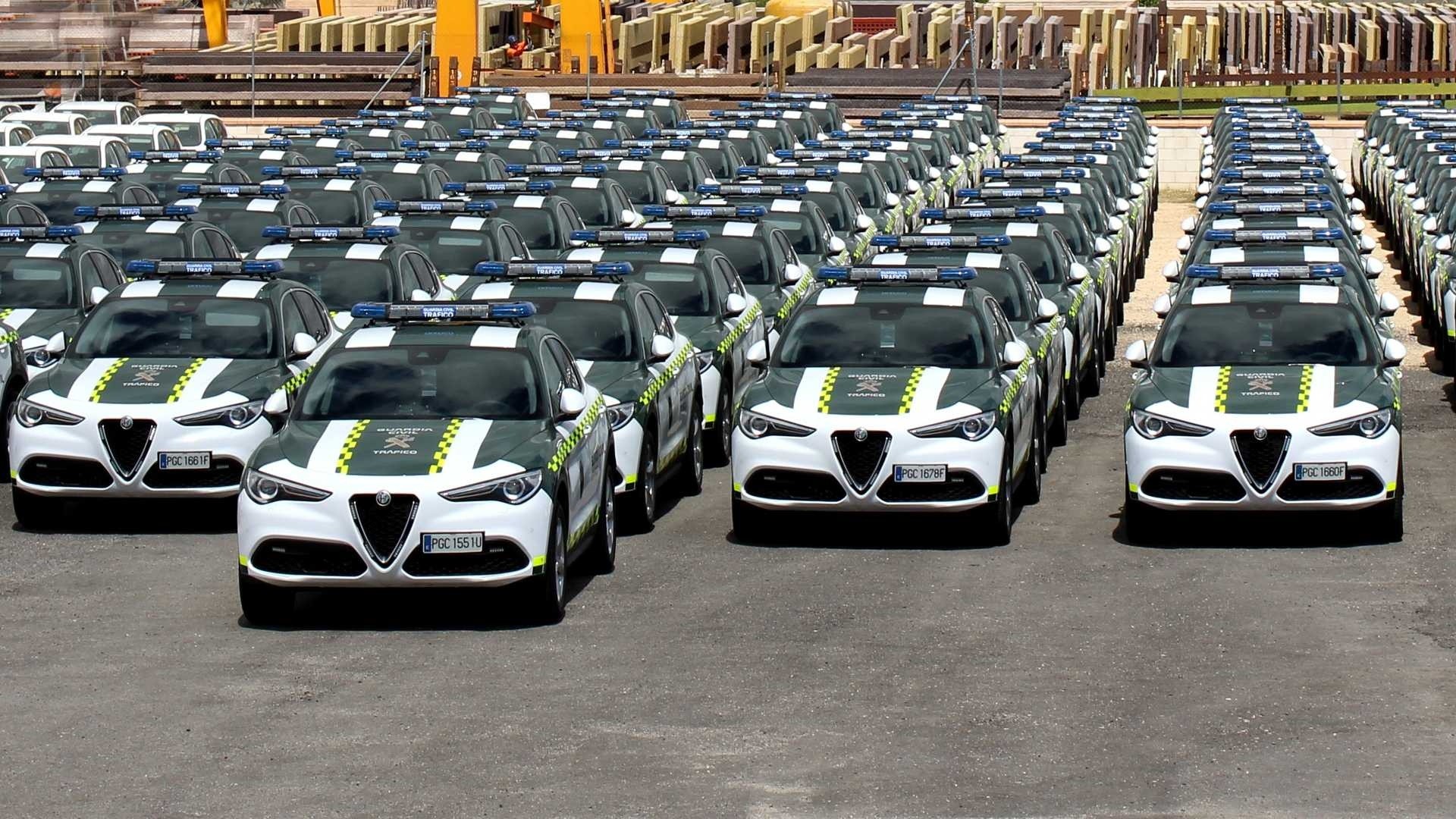 alfa-romeo-stelvio-de-la-guardia-civil
