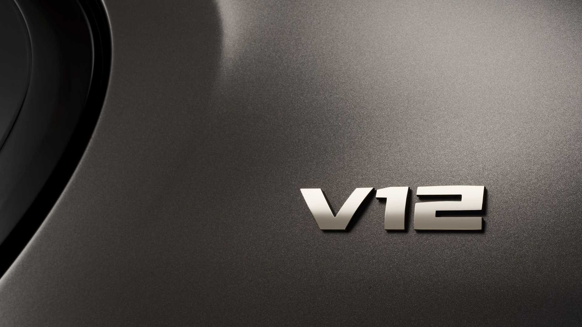 BMW M760i xDrive The Final V12: le immagini ufficiali