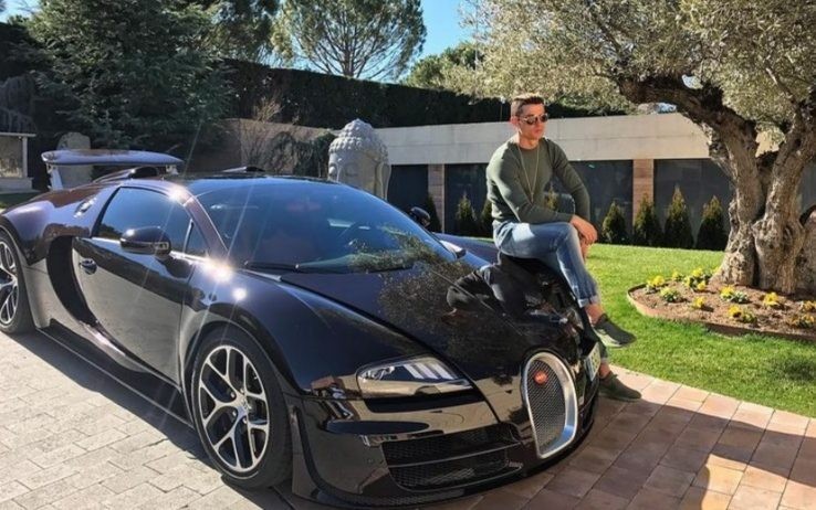 Bugatti Veyron di Cristiano Ronaldo distrutta: le immagini