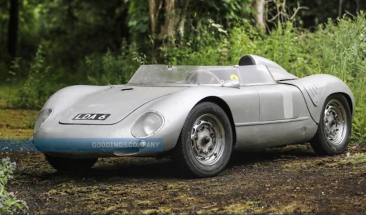 Porsche 550 Spyder del 1956 in un fienile: le immagini
