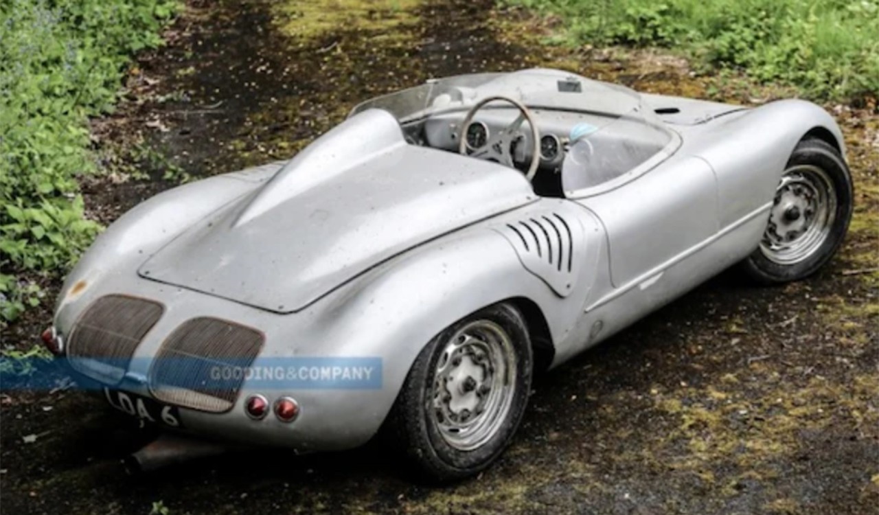 Porsche 550 Spyder del 1956 in un fienile: le immagini