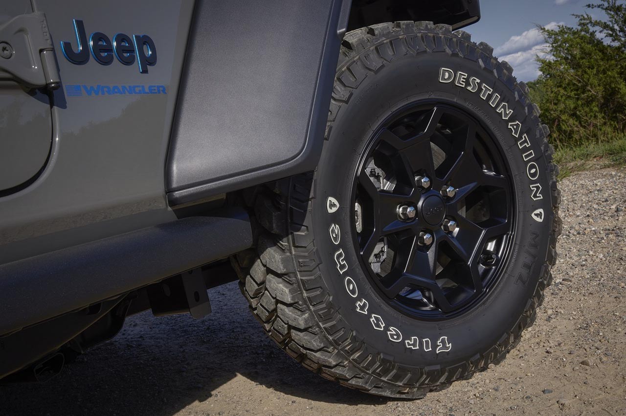 Jeep Wrangler Willys 4xe: le foto