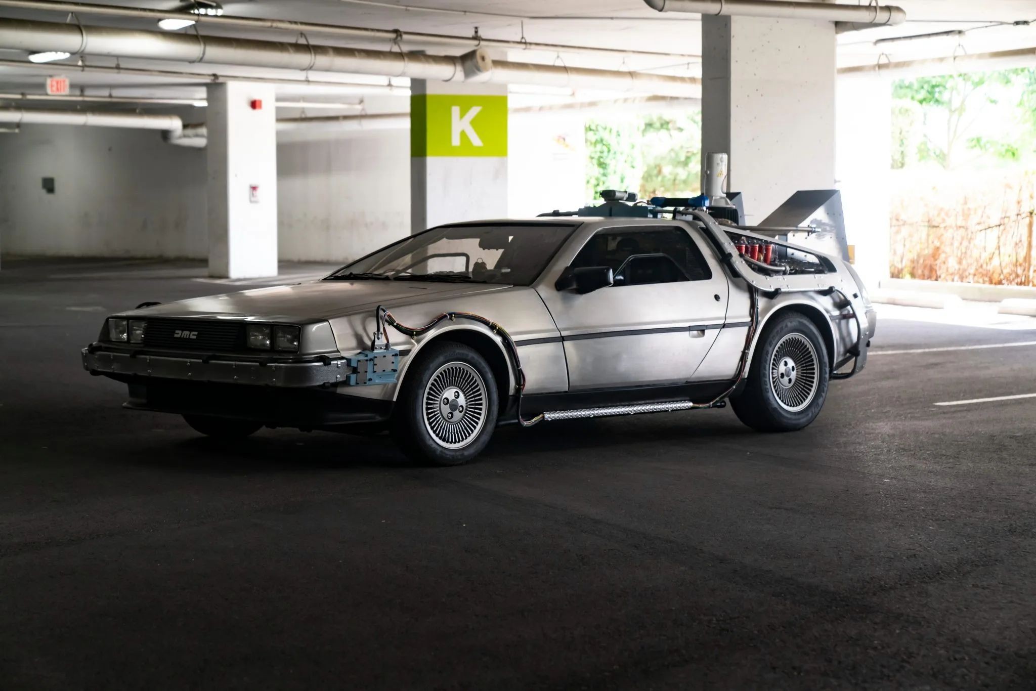 DeLorean DMC-12