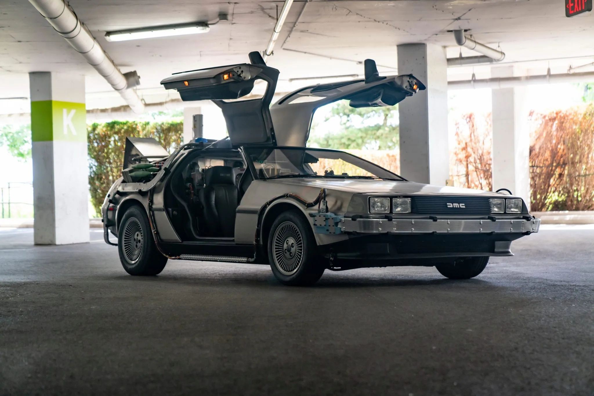 DeLorean DMC-12