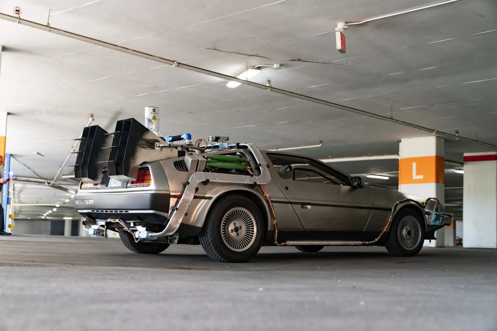 DeLorean DMC-12