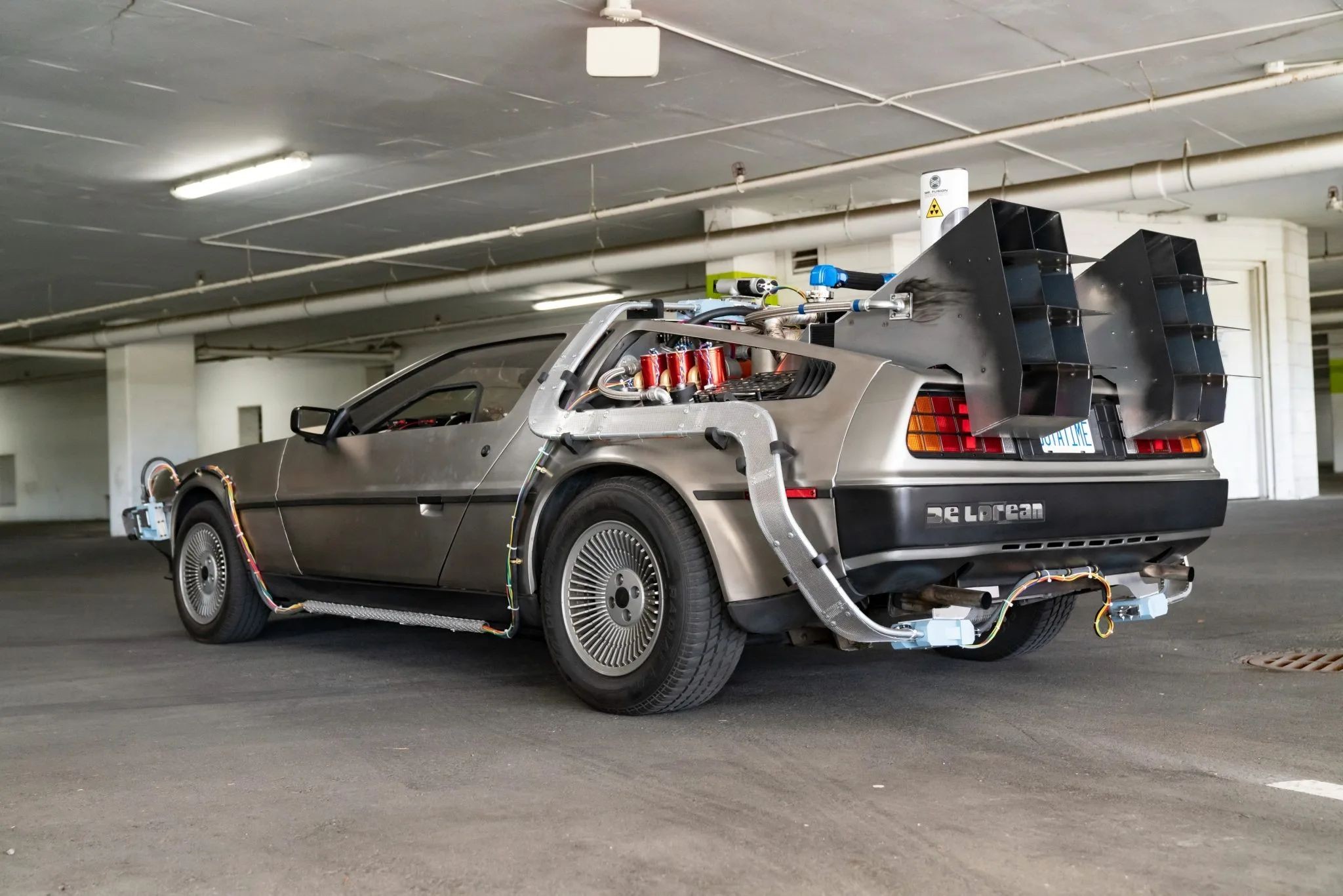 DeLorean DMC-12
