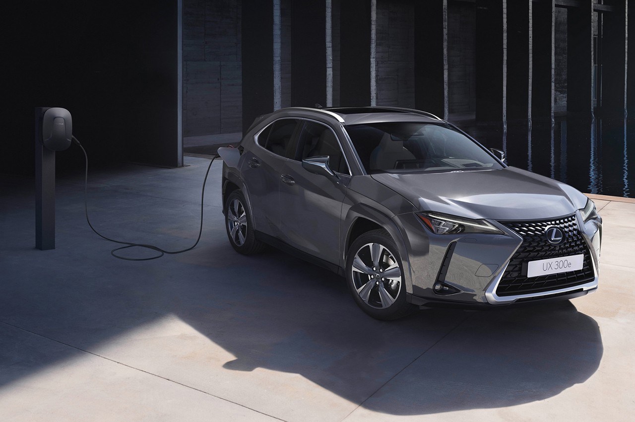 Lexus UX 300e 2023