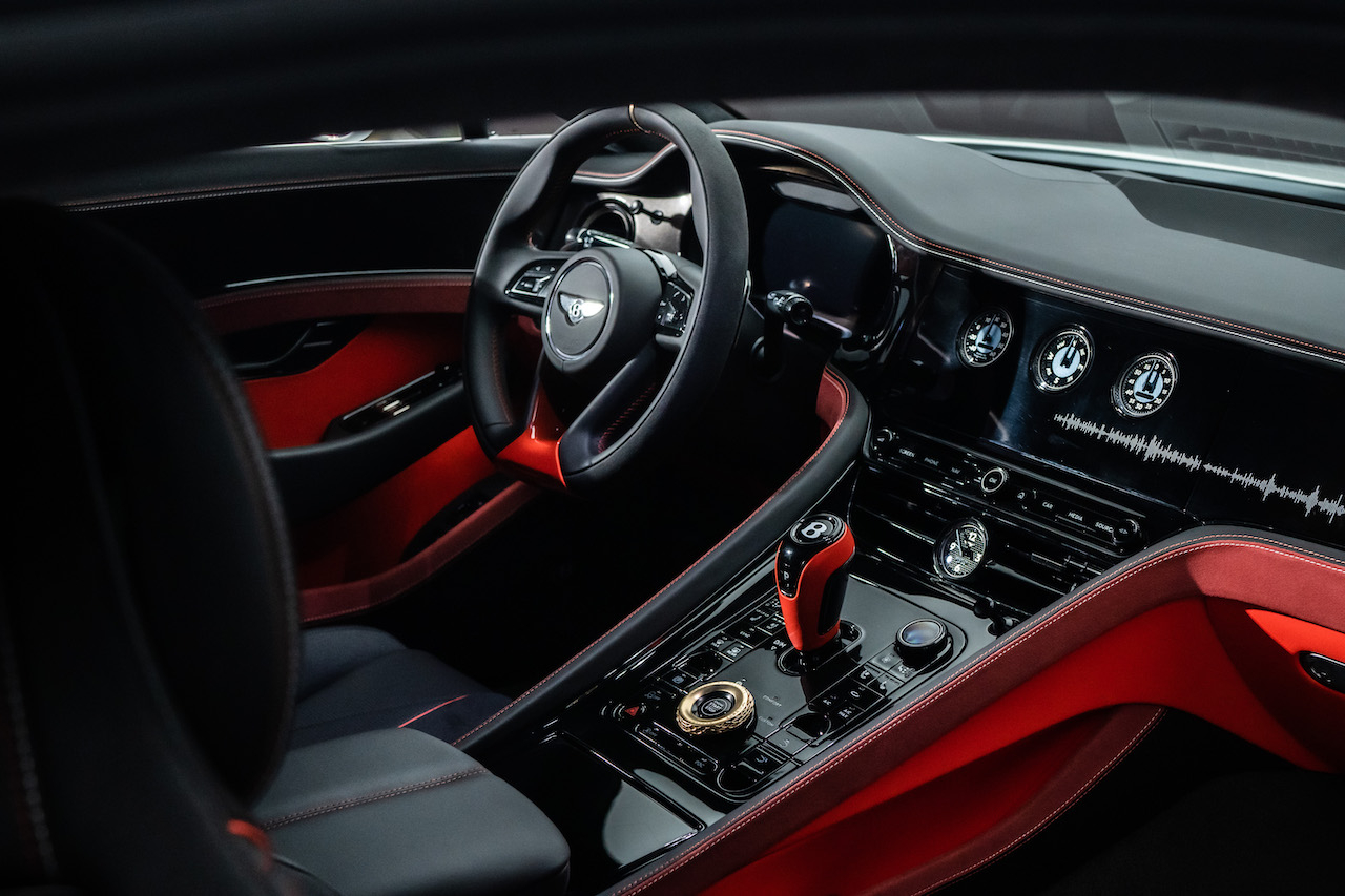 Bentley Mulliner Batur: le foto dei particolari interni in oro