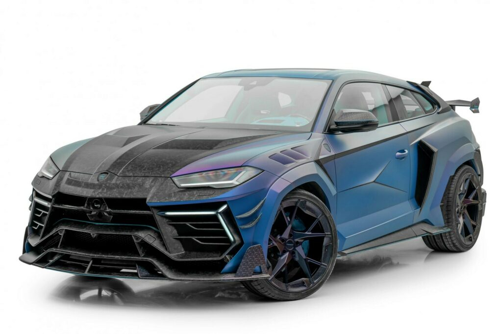 Lamborghini Urus by Mansory: le foto