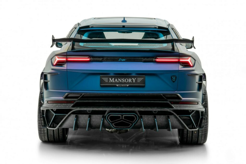 Lamborghini Urus by Mansory: le foto