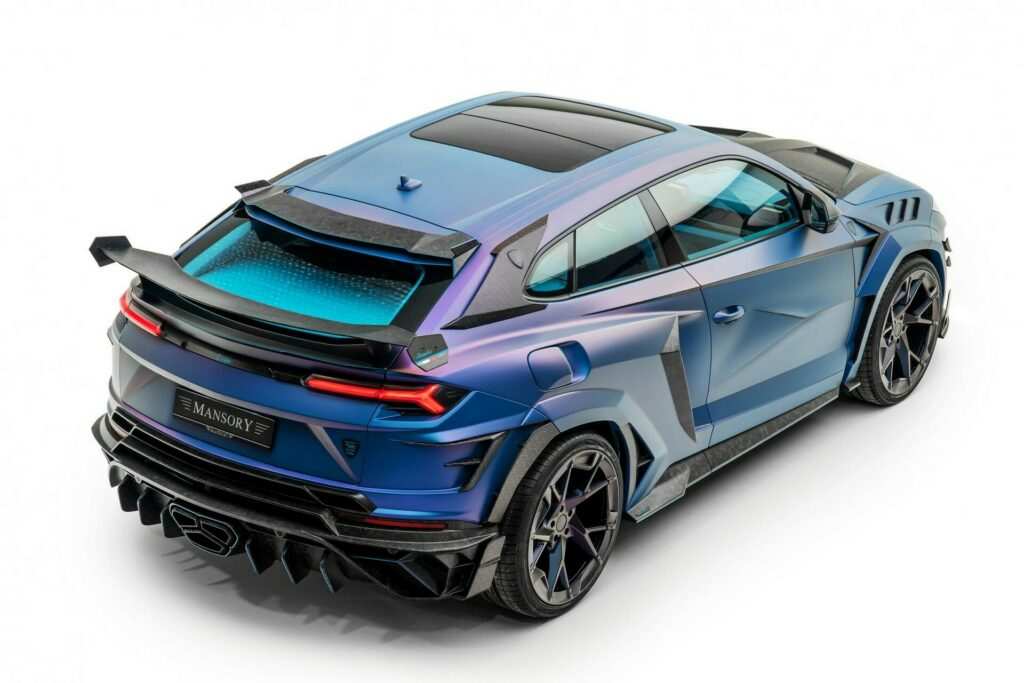 Lamborghini Urus by Mansory: le foto