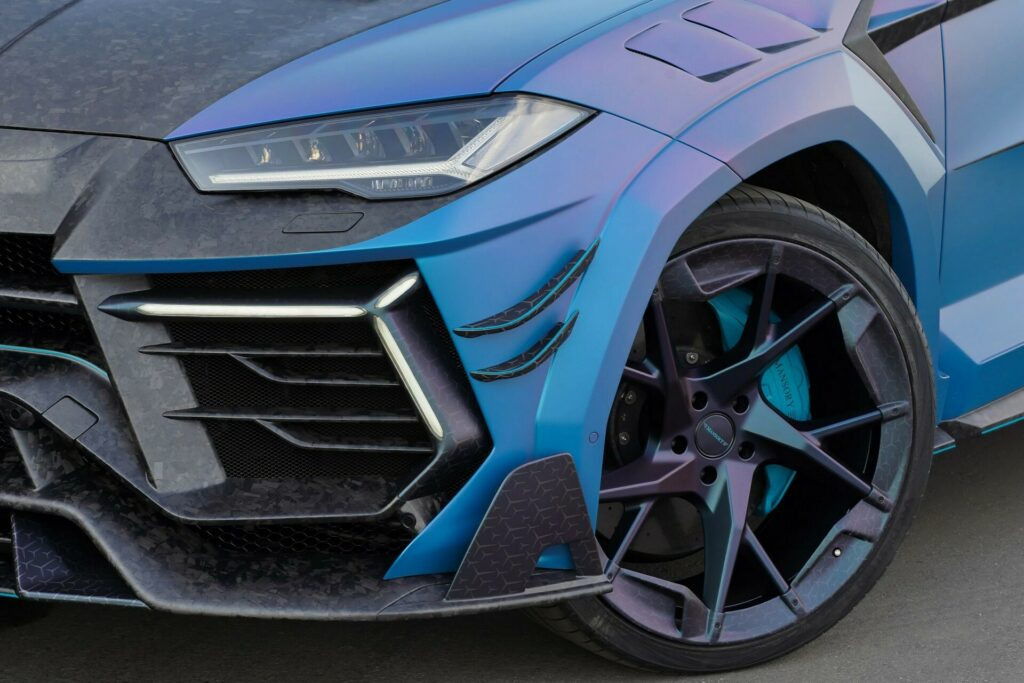 Lamborghini Urus by Mansory: le foto