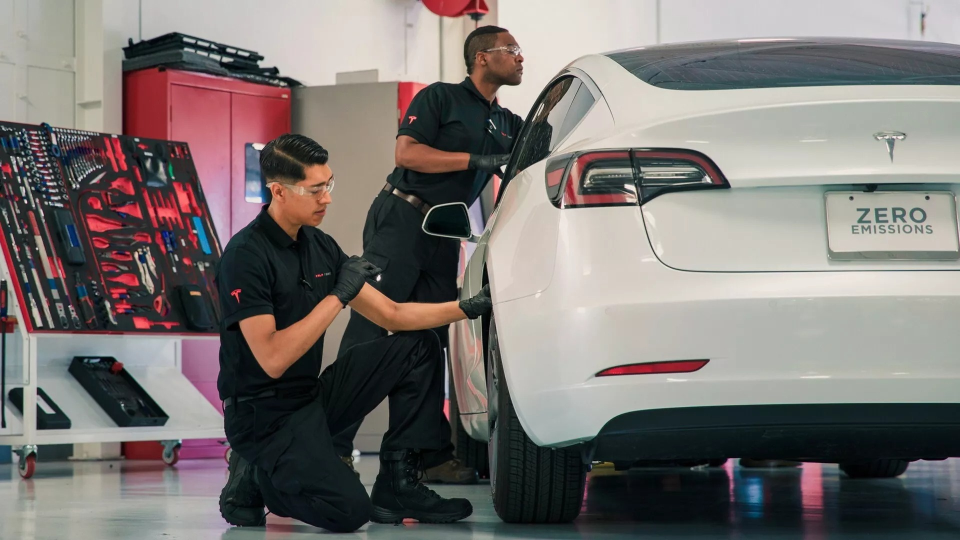 NIO sperimenta una partnership per semplificare il parcheggio in Europa